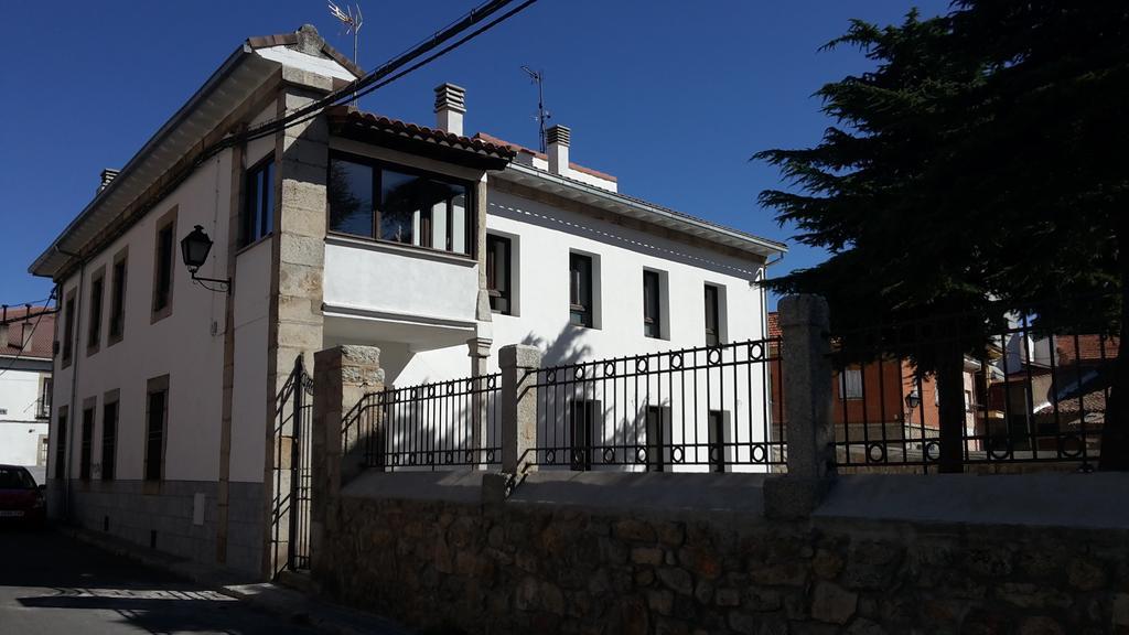Casa Del Cura Hotel Las Navas del Marqués Exterior foto